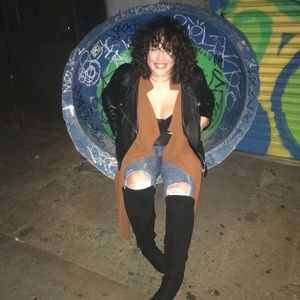 Meet Your Posher, Sara